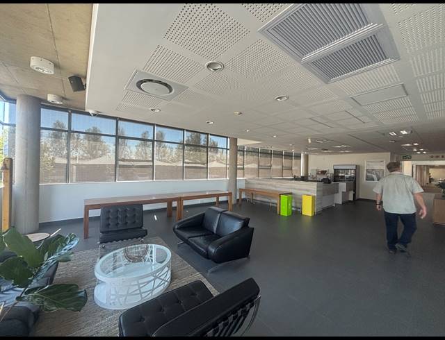 441M² WAREHOUSE TO LET IN BLACKHEATH INDUSTRIAL